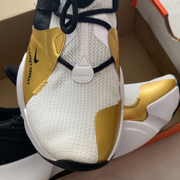 Women’s NIKE SUPER PREP GROOVE SZ 9.5 - Picture 15 of 16